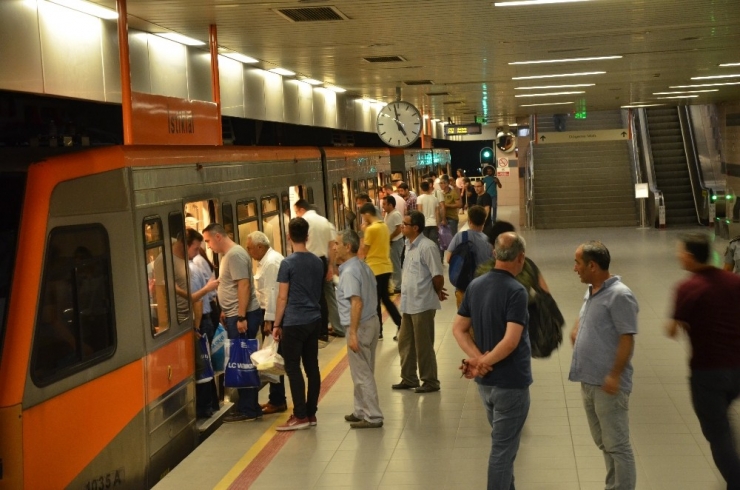 Adana Cumhurbaşkanı Erdoğan’dan Metro Jesti Bekliyor