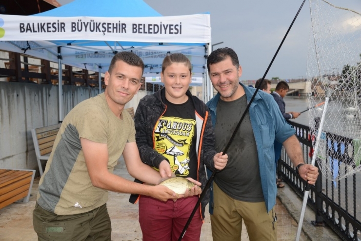 Balıkları Yakala, Sev, Bırak