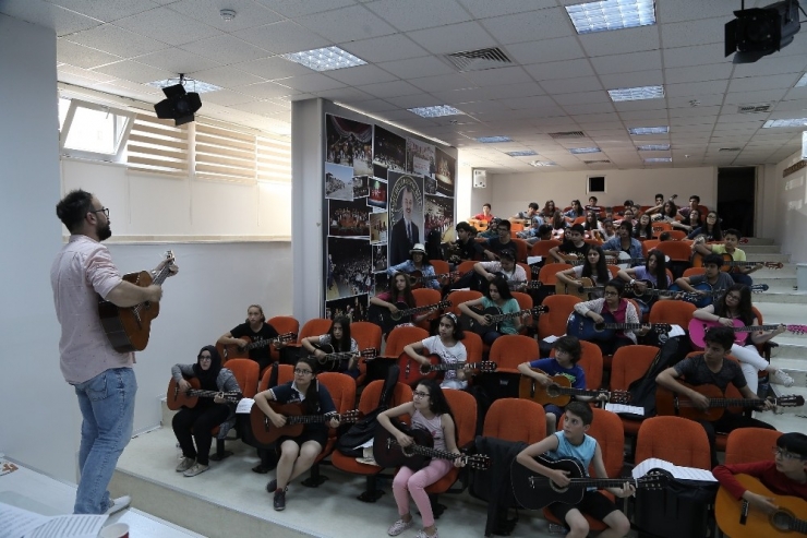 Büyükşehir Konservatuvarına Büyük İlgi