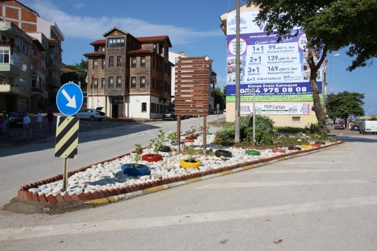 Akçakoca’da Peyzaj Düzenlemeleriyle Orta Refüjler Güzelleşiyor