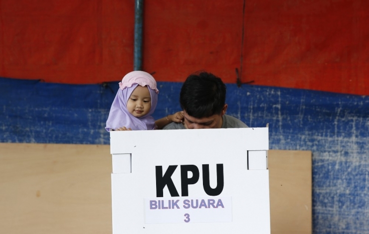 Endonezya’da Oy Sayımı Başladı
