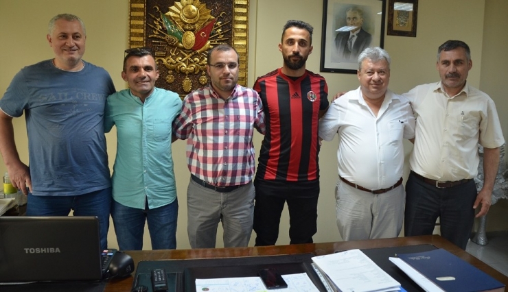 Turgutluspor’dan Savunmaya Takviye