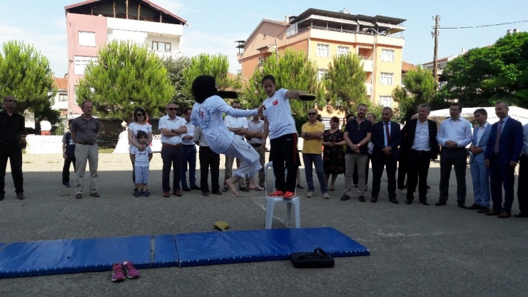 Çaycuma Halk Eğitim Merkezi Ve Akşam Sanat Okulu’nun "Yıl Sonu Sergisi Ve Öğrenme Şenliği"