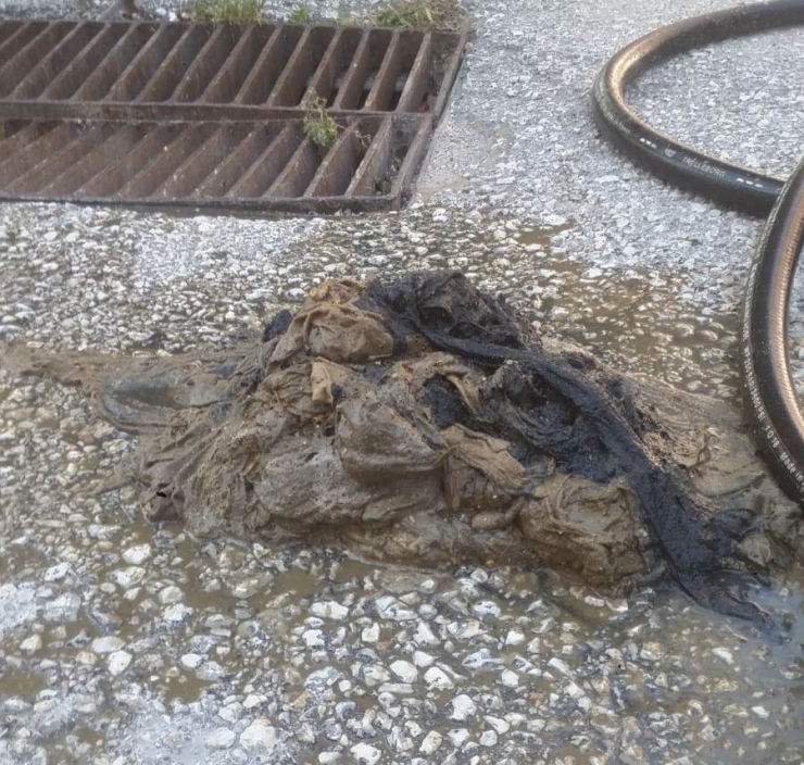 Tıkanan Kanalizasyon Hatlarından Çıkanlar Şaşırttı