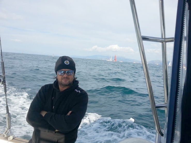 Kuşadası’nda 6 Bin Balık Yavrusu Denizle Buluşacak