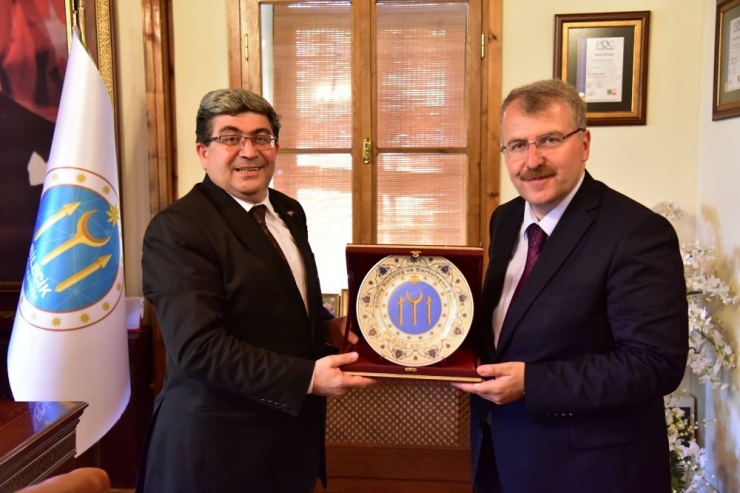 Milletvekili Halil Eldemir’den Belediye Başkanı Nihat Can’a Veda Ziyareti