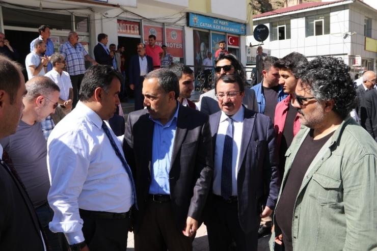 Vaski Genel Müdürü Tekataş, Çatak’taki Çalışmaları Yerinde İnceledi