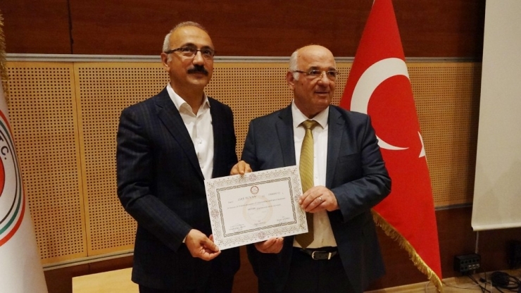 Kalkınma Bakanı Elvan Ve Ak Parti Mersin Milletvekilleri Mazbatasını Aldı