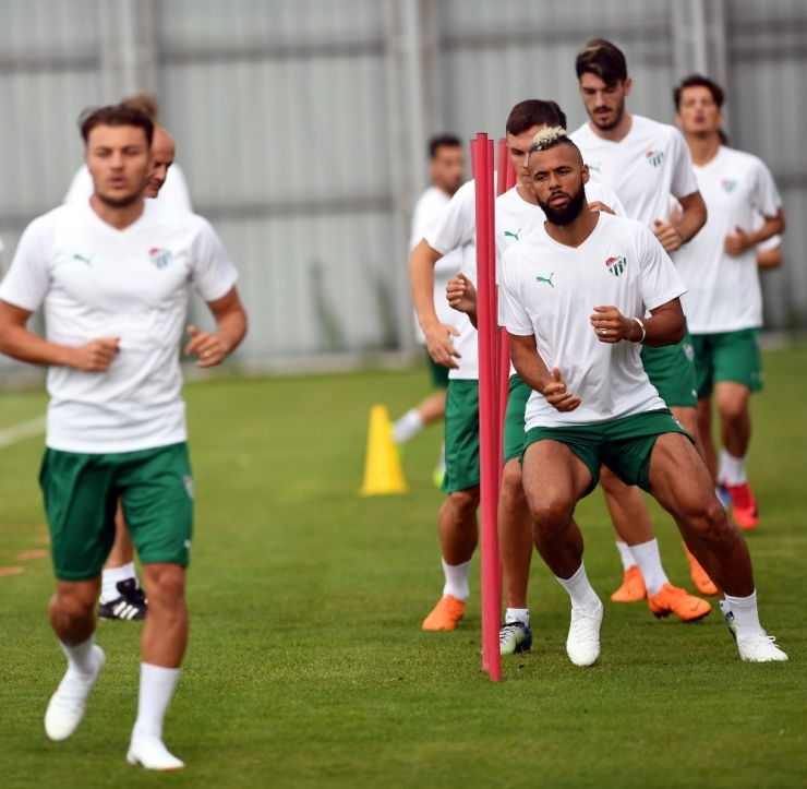 Bursaspor’da Mesai Sürüyor