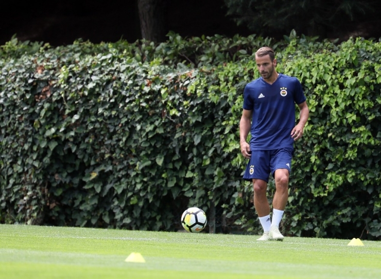 Roberto Soldado: "Takımda Daha Rekabetçi Bir Ortam Oluşacak"