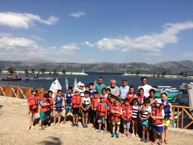 Eğirdir’de Yelken Yaz Okulu Kursları Başladı