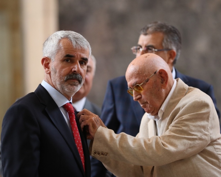 Tbmm’de Milletvekillerinin Kayıtları Devam Ediyor