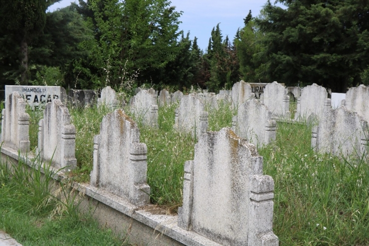 Samsun’daki Eski Mezarlıklar Dolmak Üzere