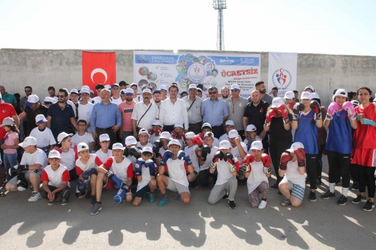 Van’da İl Spor Merkezleri Açılışı Gerçekleştirildi