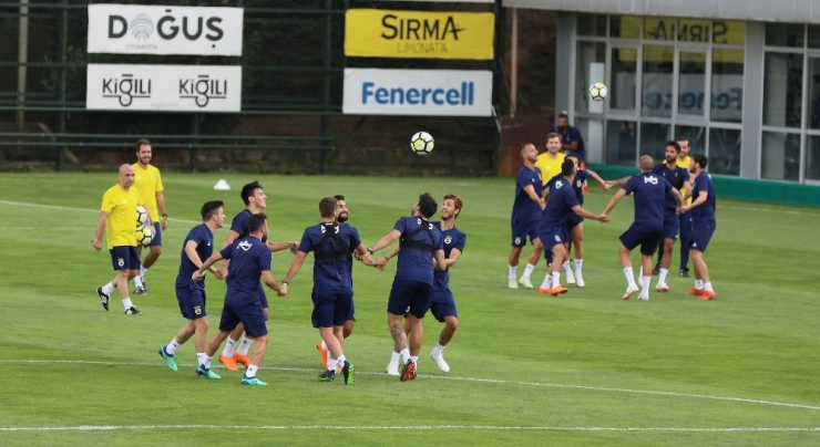 Fenerbahçe’de Yeni Sezon Hazırlıkları Sürüyor