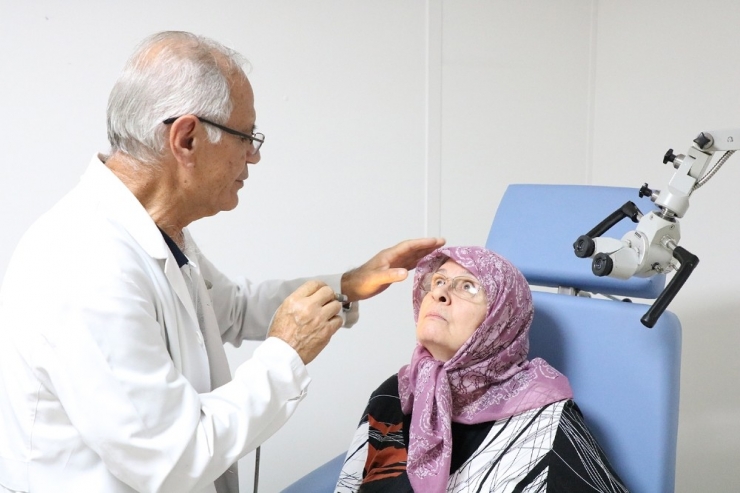 Yaşlılar Sağlık Taraması İçin Tıp Merkezi’nde