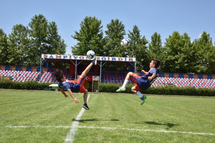 Eğirdir’de Yaz Futbol Okulu Başladı