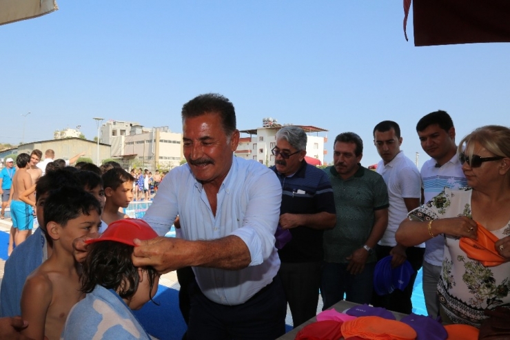 Toroslar’da Yüzme Kurslarının Startını Başkan Tuna Verdi