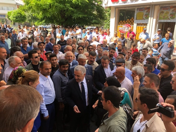 Bakan Arslan, “Cumhurbaşkanını Türkiye’nin İlk Başkanı Yaptık”