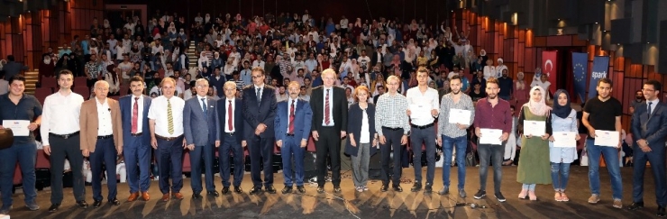 Gaün’de Türkçe Öğrenen Suriyeli Öğrencilere Sertifikaları Verildi