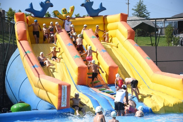 Karesi’de Çocuklara Aqua Park Keyfi