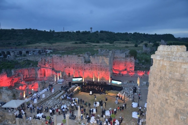 Antalya’dan Türkiye 2024’e Tarihi Destek