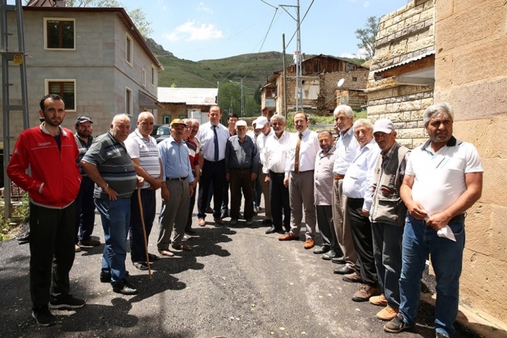 Vali Pehlivan Yerlice Köyün’de İncelemelerde Bulundu