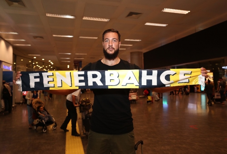 Fenerbahçe Doğuş’un Yeni Transferi İstanbul’a Geldi