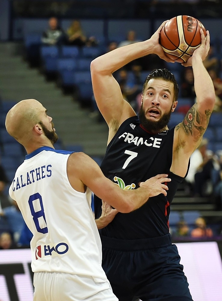 Joffrey Lauvergne Fenerbahçe Doğuş’ta
