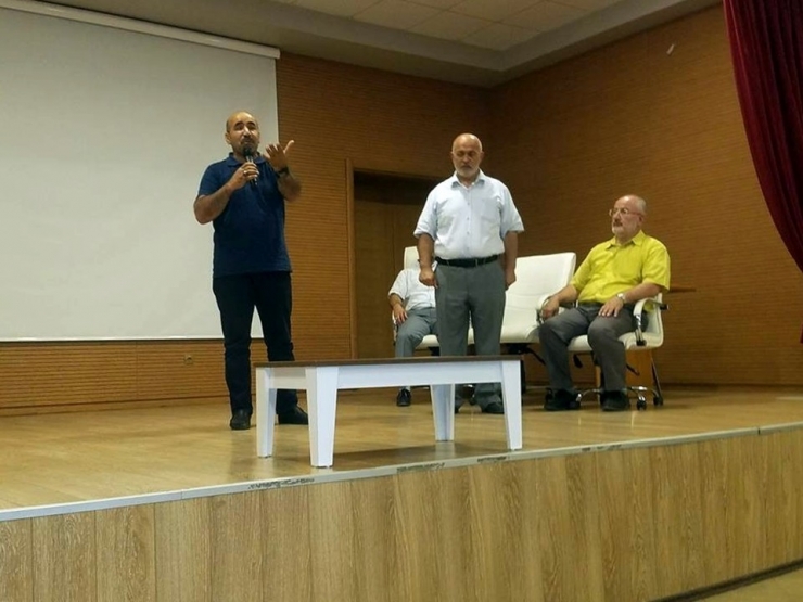 Kaynarca İlçe Müftüsü Personeline Veda Etti