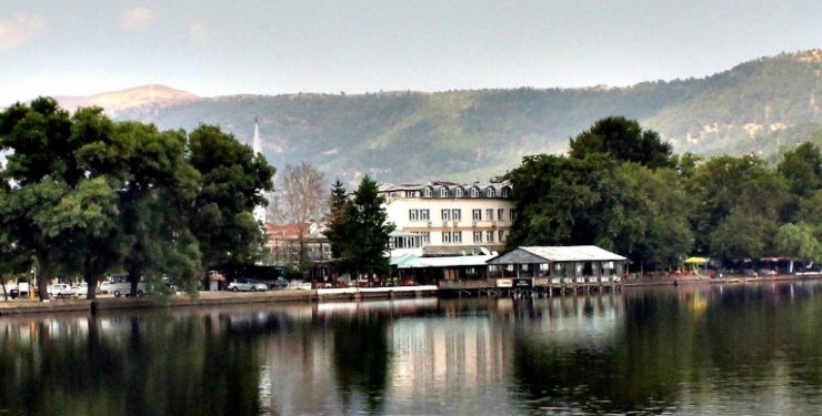 Ödemiş’e Bağı Gölcük’te Restorasyon Çalışmaları