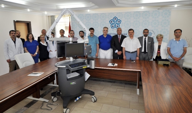 Meram Tıp’a Tisk Mikrocerrahi Ve Rekonstrüksiyon Vakfından Cihaz Bağışı