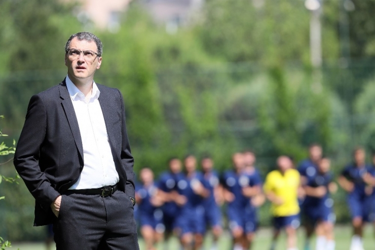 Fenerbahçe’de Yeni Sezon Hazırlıkları Sürüyor