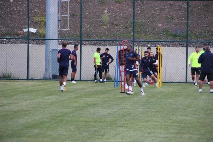 Mesut Bakkal: "Emre Akbaba’ya Şu Zamana Kadar Resmi Bir Teklif Yok"