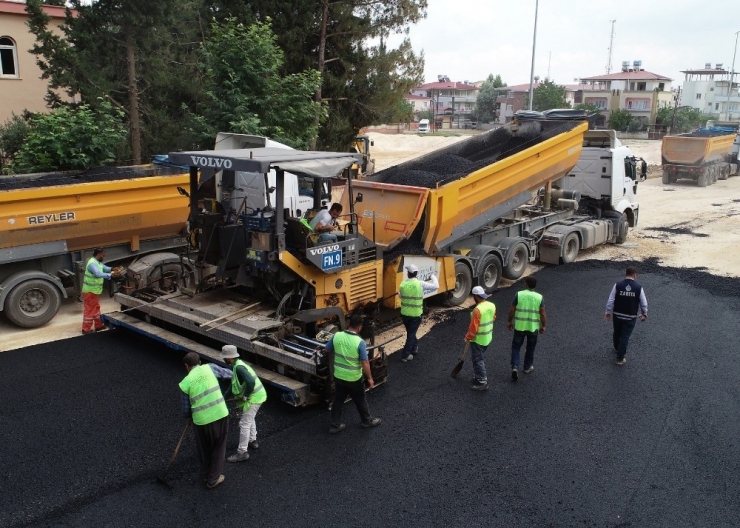 Gaziantep’in İlçelerinde Yol Çalışmaları Devam Ediyor