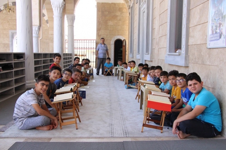 Kula’da Kur’an Kurslarına Yoğun İlgi