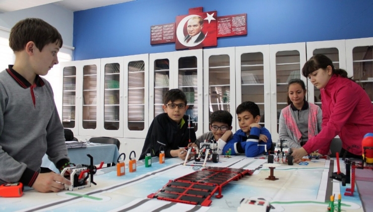 Büyükşehir’den Robotik Kodlama Yaz Kursu