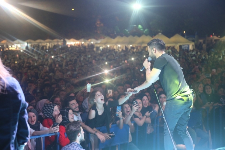 Sapanca El Sanatları Festivali İlyas Yalçıntaş’ın Konseriyle Sona Erdi