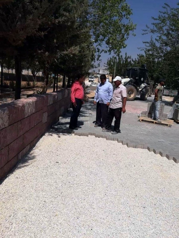 Elbeyli Mezarlığının Yolu Yapılıyor