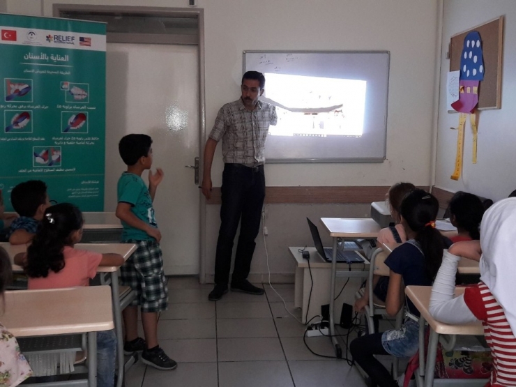 Suriyeli Çocukları Gülümseten Proje