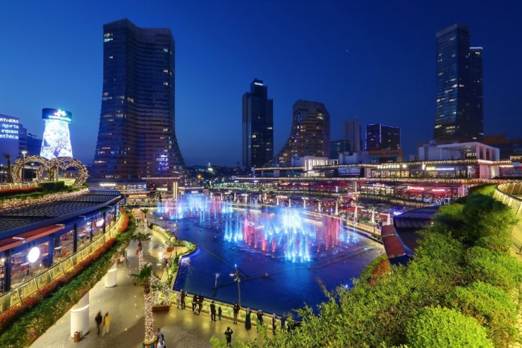 Watergarden İstanbul’da Bu Hafta "Aile Arasında” Filmi Gösterimde Olacak