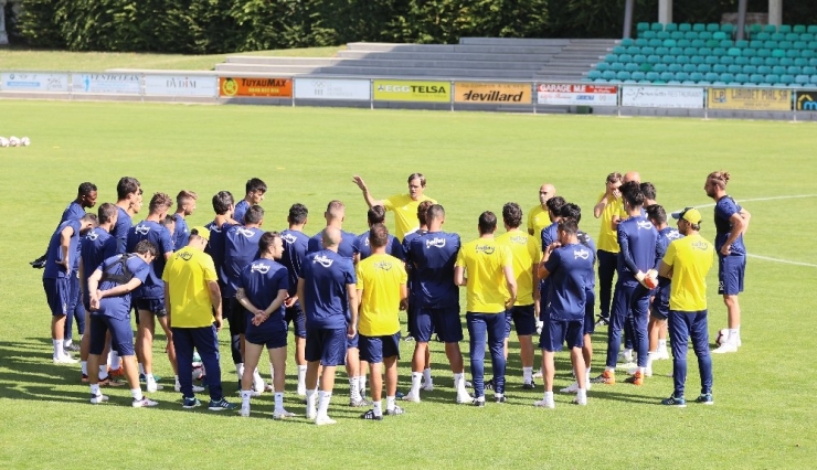 Fenerbahçe’de Hazırlıklar Sürüyor