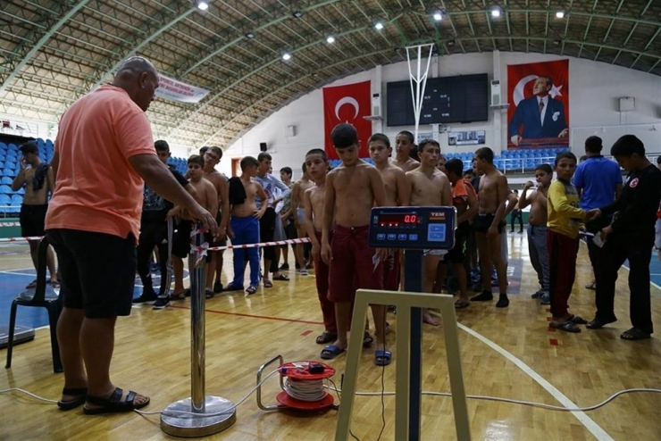 Kırkpınar’da Pehlivan Rekoru: 2 Bin 228