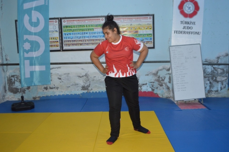 Kilo Vermek İçin Judoya Başladı, Balkan 3’üncüsü Oldu