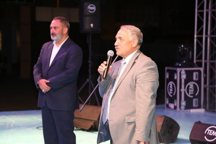 Niğde Belediyesinin 15 Temmuz Programlarına Yoğun İlgi