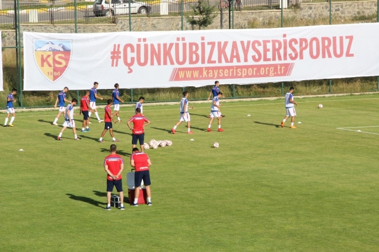 Kayserispor, Hazırlık Maçında Altınordu’yu 3-2 Yendi