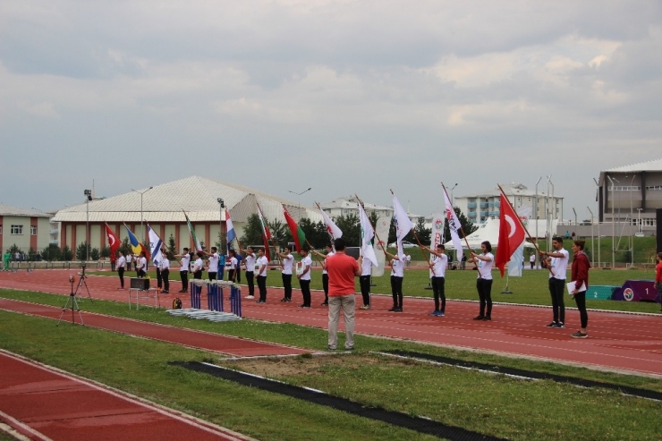 Atletizm 4. Uluslararası Sprint Ve Bayrak Yarışmaları Kupası Erzurum’da Başladı