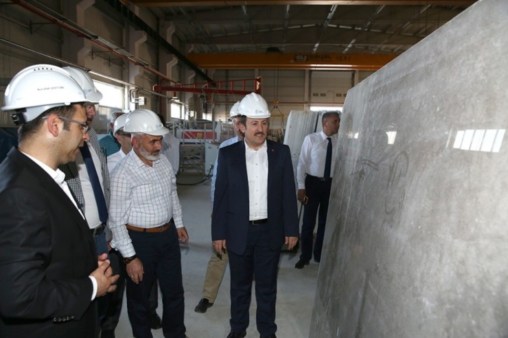 Doğal Taş Fabrikasında İşlenen Ürünler İlk 6 Ayda 11 Ülkeye Pazarlandı