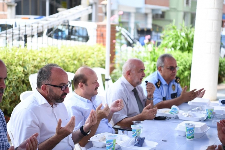 Kartepe’de Şehitler İçin Mevlidi Şerif Okutuldu