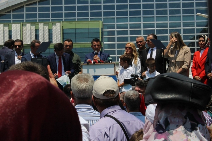 Bakan Pakdemirli: "Zamanında Bizi Böldüler, Yeni Sistemde Böyle Bir Şey Yok"